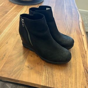 SOREL Joan of Arctic Wedge Zip Size 10